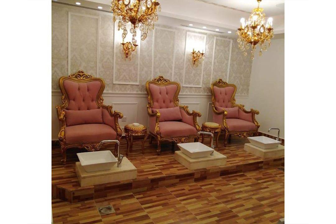 Pearl Necklace Beauty Salon photo 3